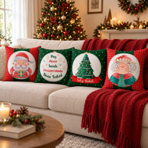 Quatro capas de almofada Noelina Festiva em sofá decorado para o Natal